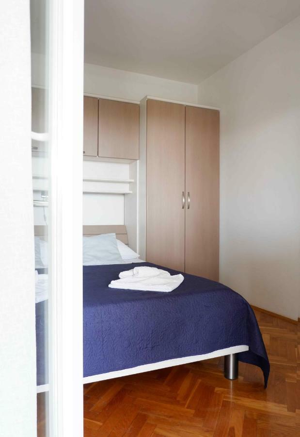 Apartment Ponos Krk Town Exteriör bild